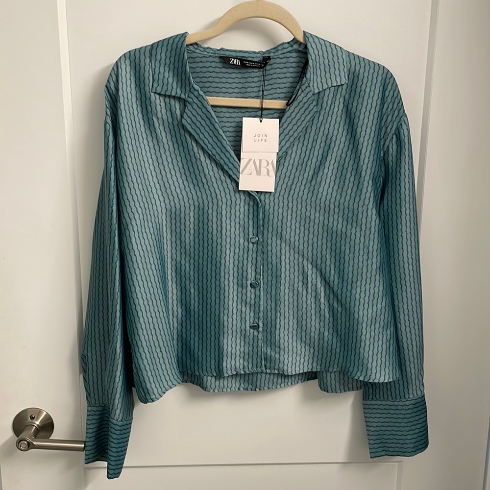 Satin teal printed cropped blouse